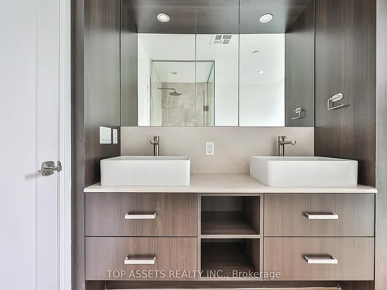 101 Erskine Ave #Townhouse 10 — Photo 28