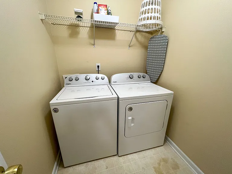 Kaycee Ct — Photo 5