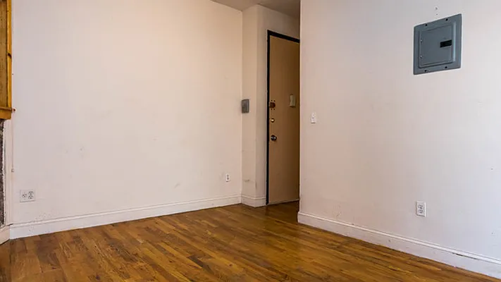 Rented by Nooklyn NYC LLC | media 4