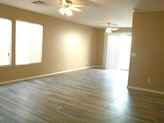 3rd image of 125 N 22nd Pl Unit 58