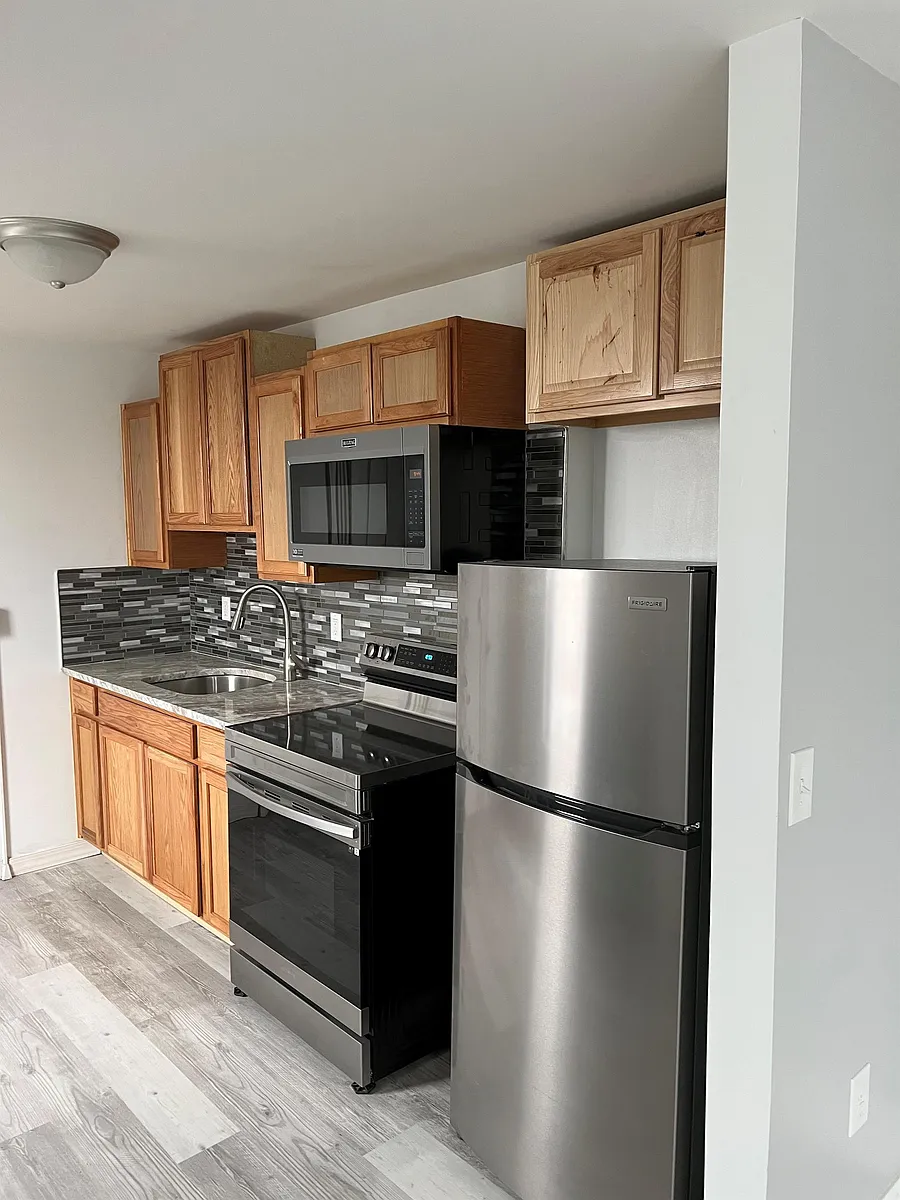 Building Photo - 1566 N 10th St #3