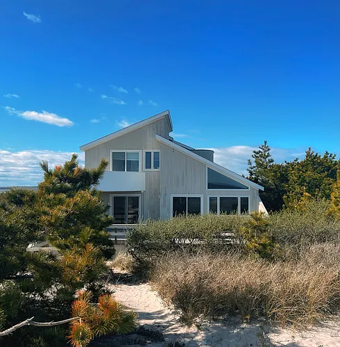 643 Dune Rd Photo 1