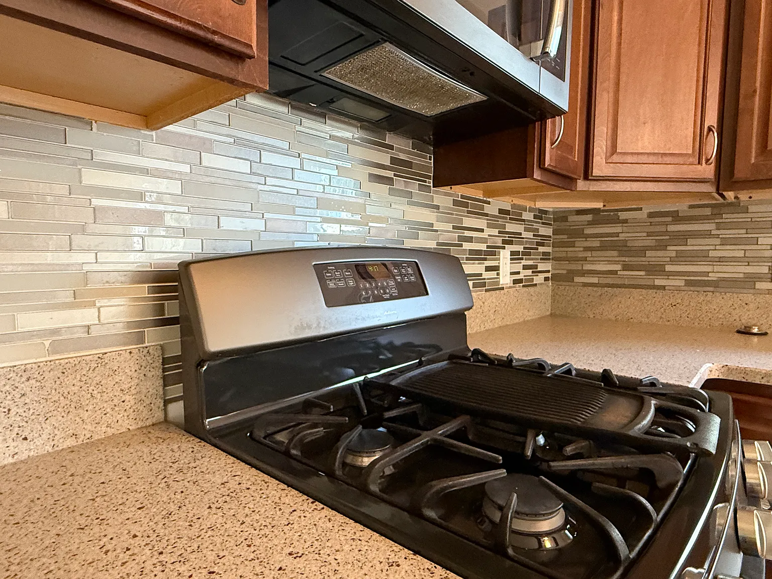 4 bed, 1529 sqft, $2,400 — Photo 3