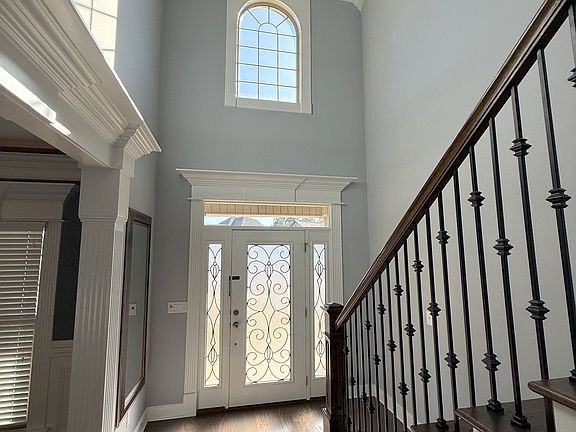 4th image of 218 Woodgrove Dr NW