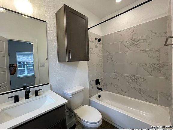 5th image of 210 W Poplar 103 #10