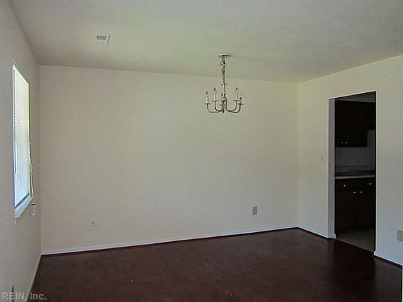 4th image of 6032 Brookwood Dr APT B