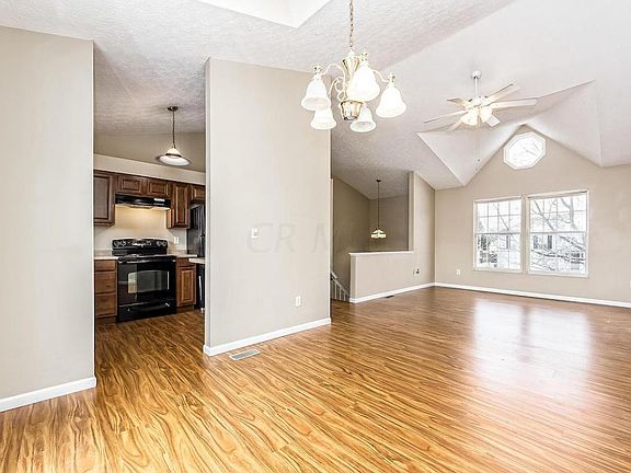 4th image of 3163 Arrowsmith Dr