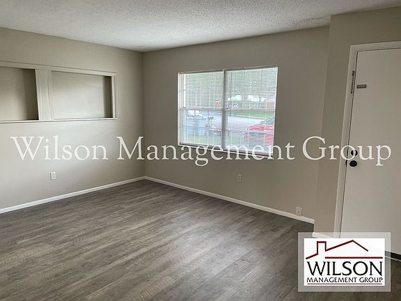 2nd image of 1131 Jerome Way