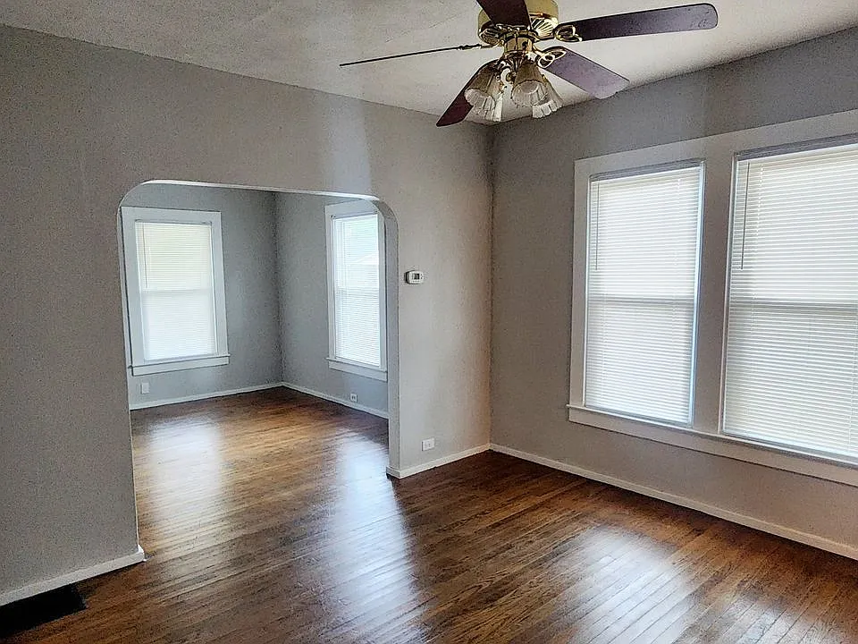 2 bed, 1886 sqft, $1,300 — Photo 3