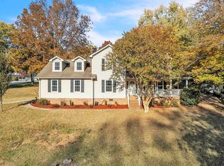 404 Foxhound Rd, Simpsonville, SC 29680