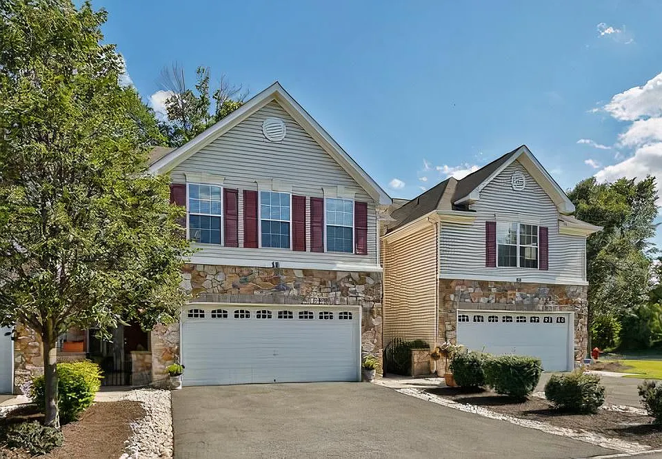 28 Sutton Ct