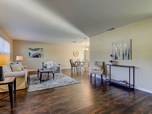 3rd image of 1110 Woodcrest Ave Unit 3