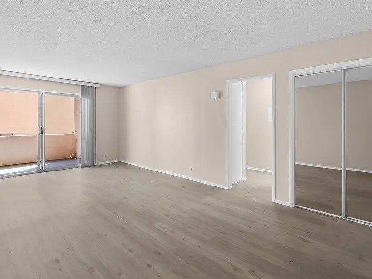 11677-11683 Goshen Ave. Los Angeles CA 90049 — Photo 16