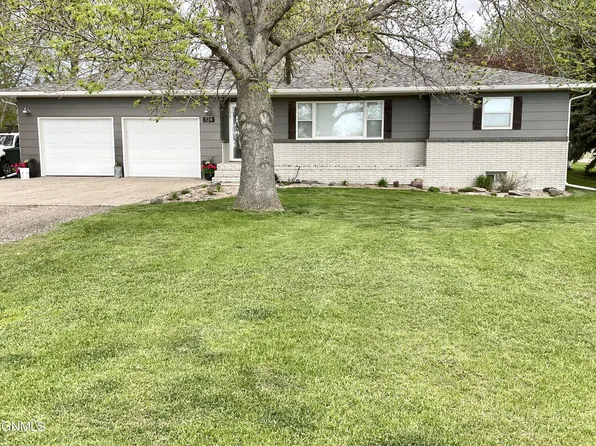 324 4th St SE, Steele, ND 58482