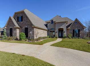 241 Piccadilly Ln, Bossier City, LA 71111