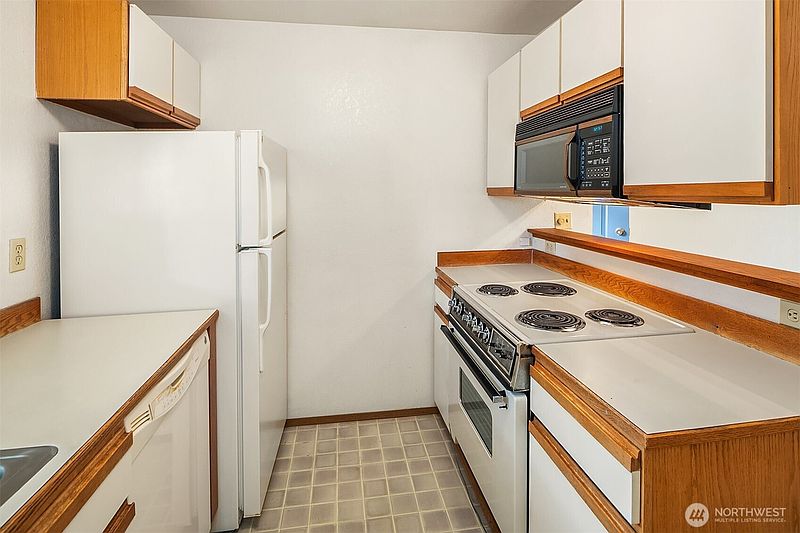 5th image of 10838 E Riverside Drive #C102