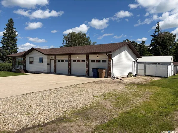 201 1st STREET, Kelvington, SK S0A 1W0