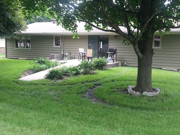 2nd image of 1340 Maplewood Dr