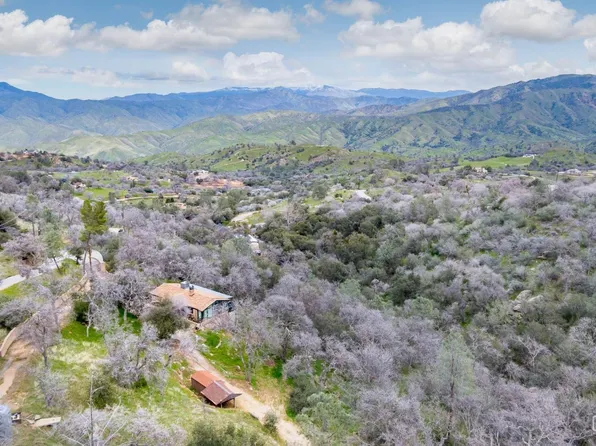 29004 Bear Mountain Rd, Keene, CA 93531