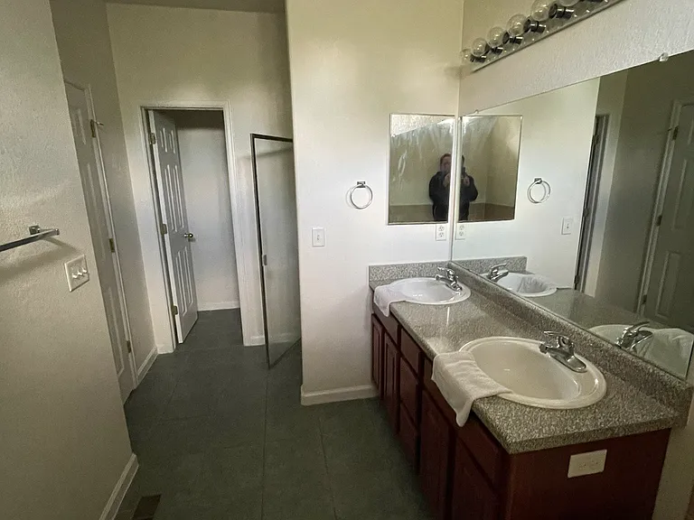 2821 Willow Tree Ln #0 — Photo 7