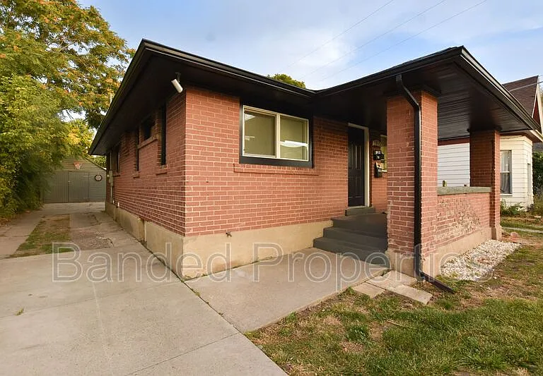 1955 S West Temple — Photo 4