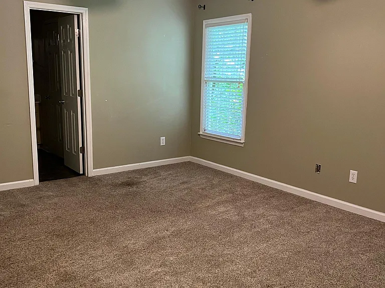8311 Poplar Grove Cir — Photo 16