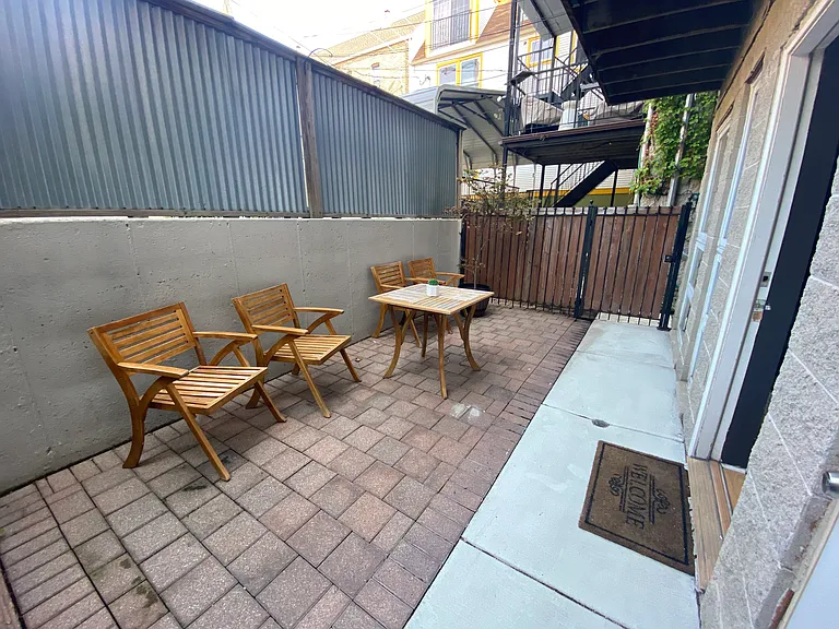 1302 N Greenview Ave #1 — Photo 10