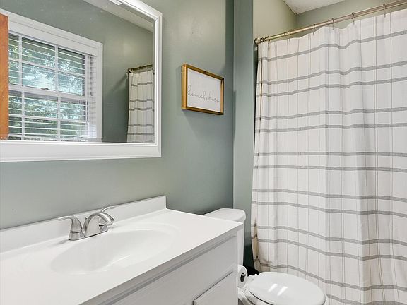 5th image of 3804 Goldstein Ln