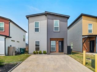 990 Boardwalk Ave, Centerton, AR 72719