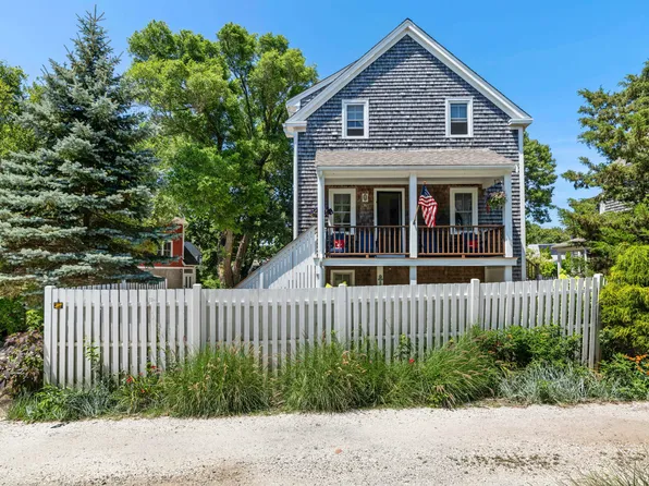 16 Hensche Lane UNIT 16, Provincetown, MA 02657
