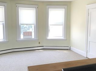 39 Cook St, Auburn, ME 04210