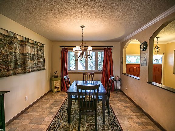 4th image of 3729 Heritage Dr