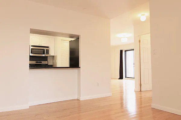 Rented by Bohemia Realty Group | media 42