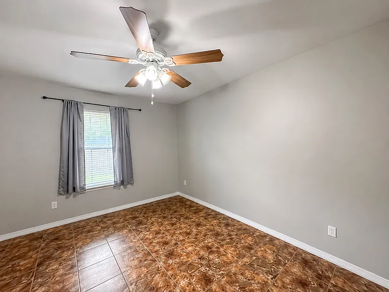 138 Adams St — Photo 18