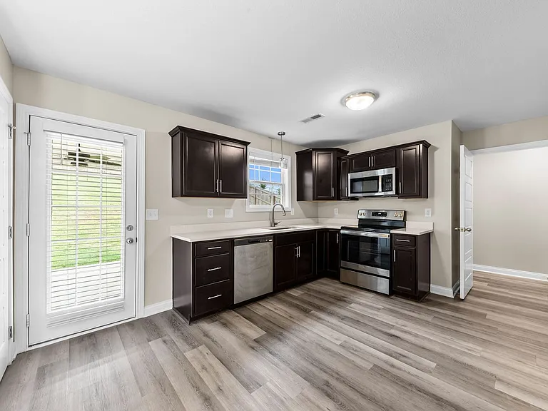 840 Lillian Grace Dr — Photo 8