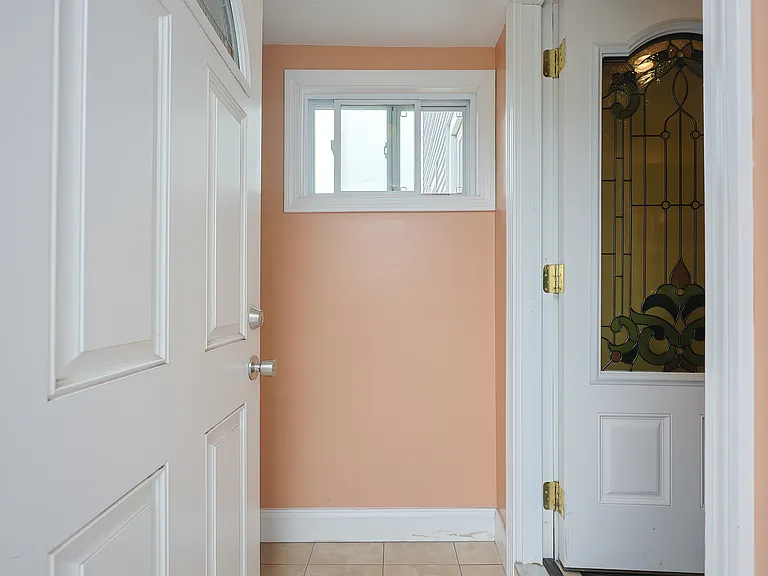 8 Tacoma St — Photo 4