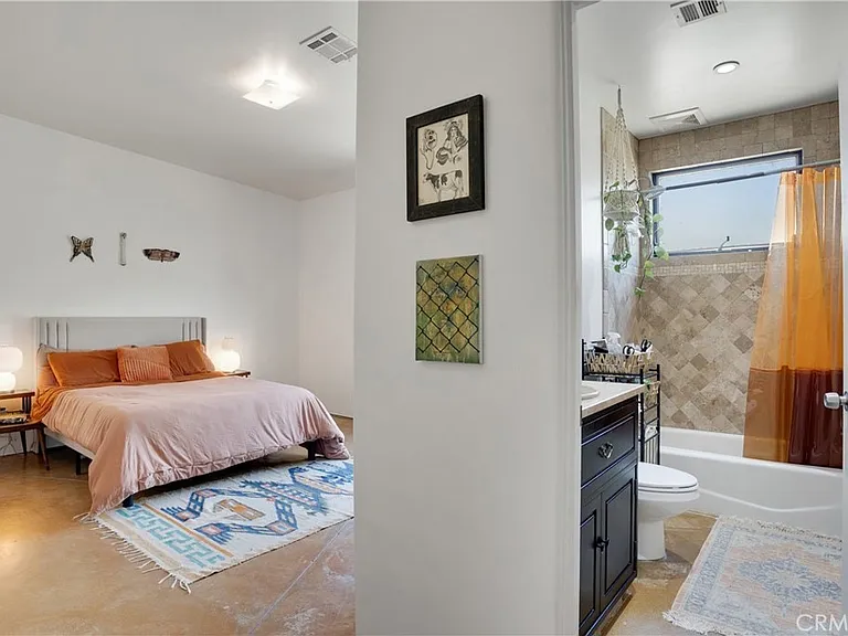 150 Williams St #2 — Photo 9
