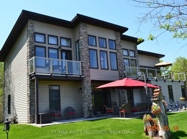 4646 Stair Step Ln, South Frontenac, ON K0H 1H0