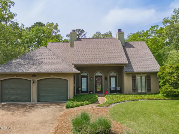 75 Moss Woods Dr, Madison, MS 39110