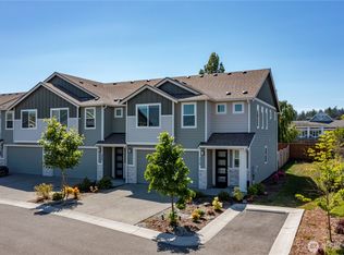 315 SW Ballast Way, Oak Harbor, WA 98277
