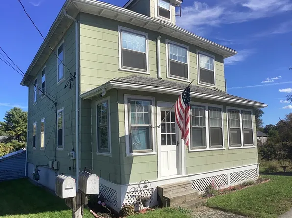 4 Bartlett St, Taunton, MA 02780