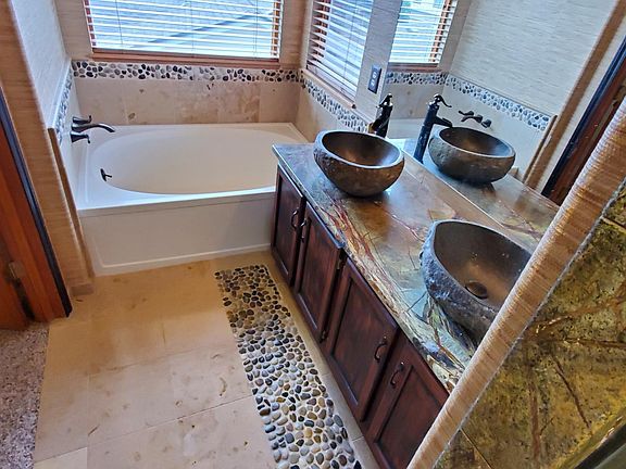 Heated travertine floors, 5-piece, natural stone master bath