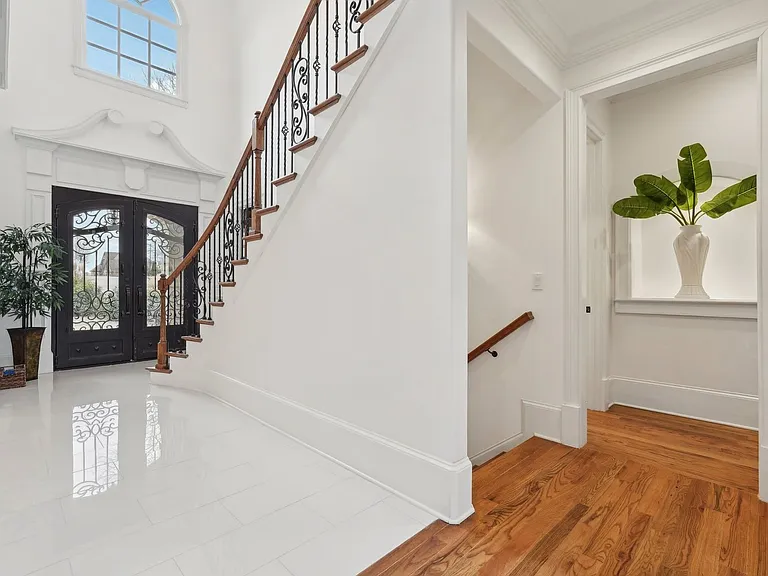 343 Summer Garden Dr — Photo 9
