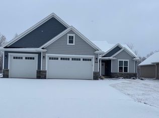 N9242 Constellation Dr, Appleton, WI 54915
