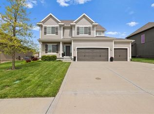 2508 SW Hickory Ln, Lees Summit, MO 64082