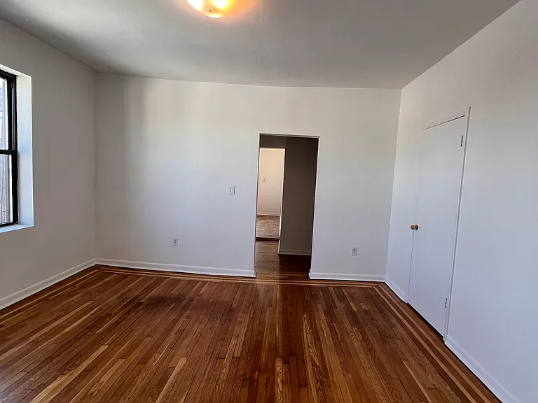 1012 87th St #40 — Photo 3