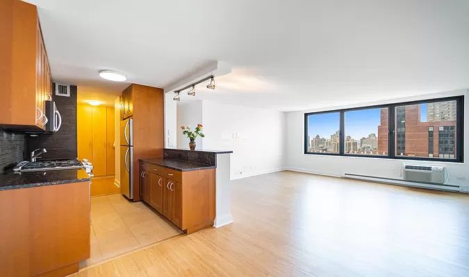 1st image of 1623 3rd Ave APT 33J
