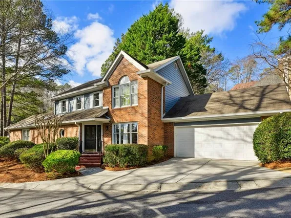 1039 Shady Valley Pl NE, Atlanta, GA 30324