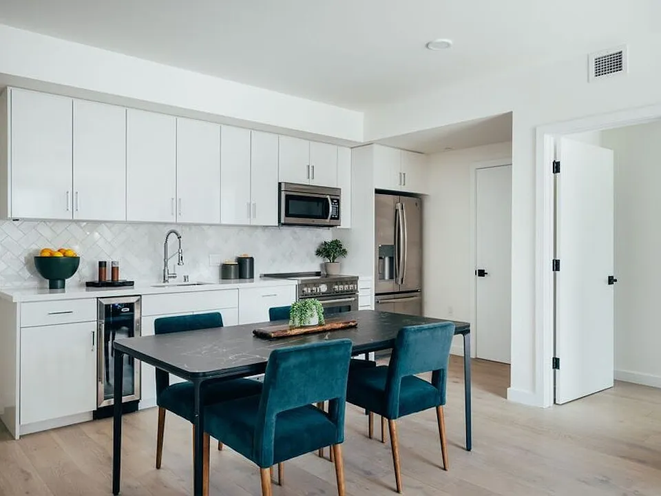 345 8th Street