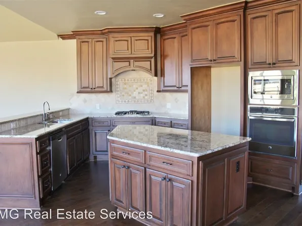 1001 Corbett Dr, Norman, OK 73072